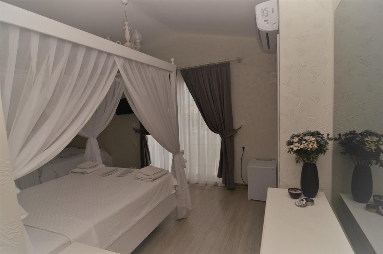 Eldoris Butik Couette-café 2*